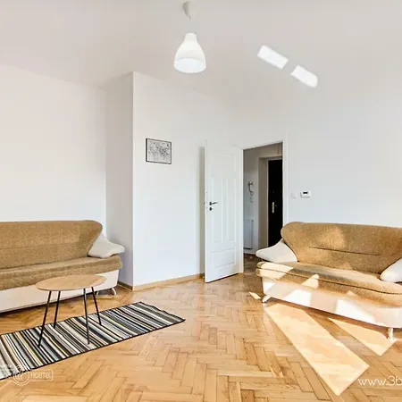 Apartment Upper *